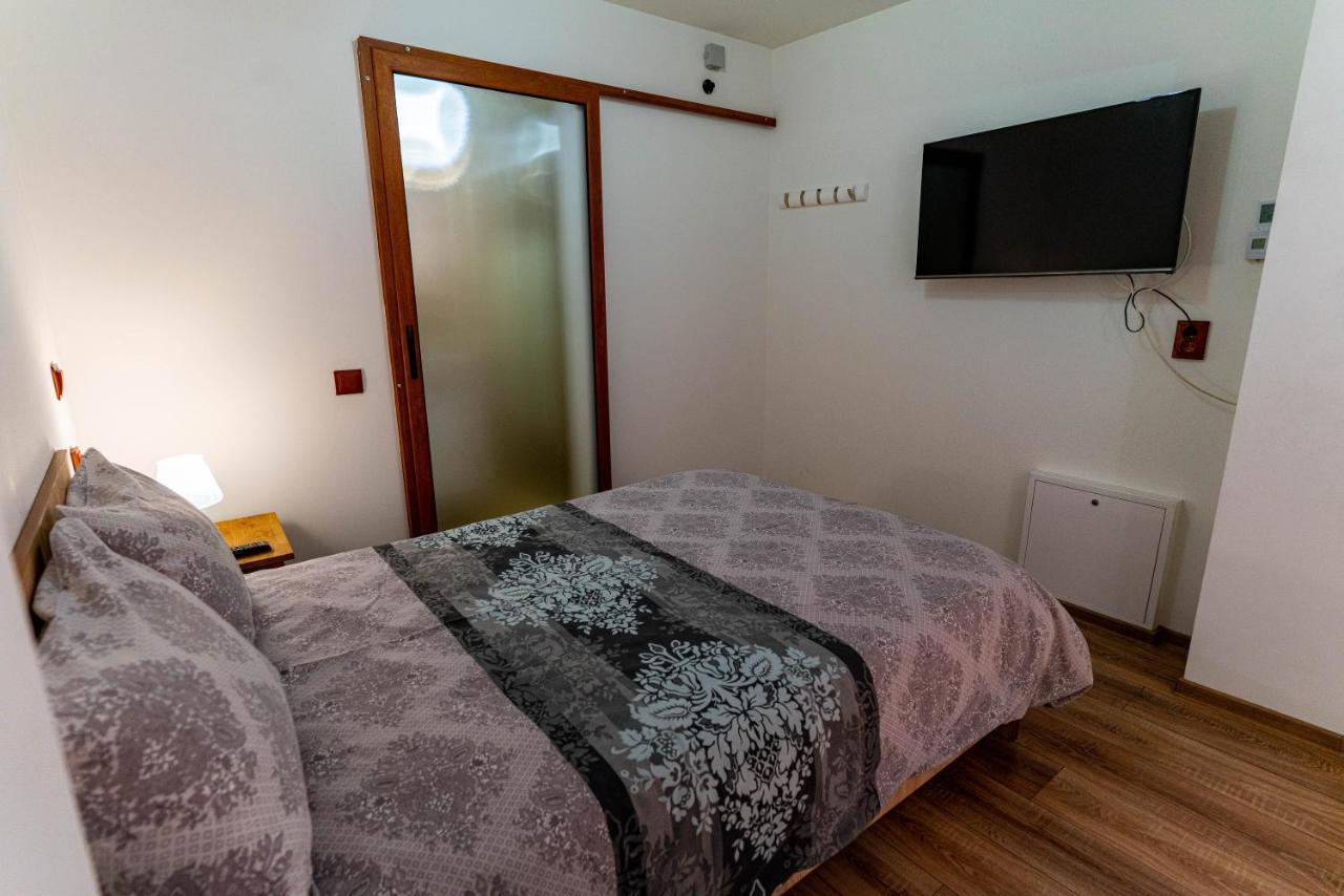 La Bebe 2 Beds Apartamento Hunedoara Exterior foto